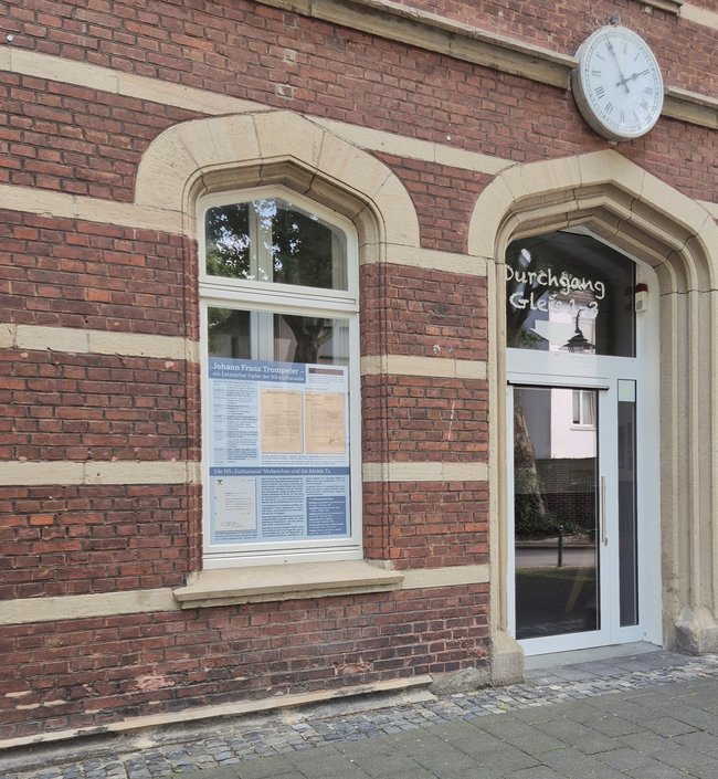 Irgendwann is‘ ja auch mal gut mit Hitler! Bild Irgendwann is‘ ja auch mal gut mit Hitler!